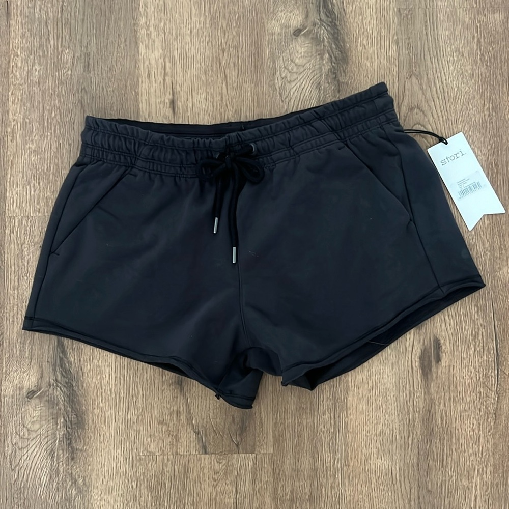 Stori Black Lounge Short